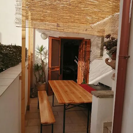 Casa Taralla, Volte A Stella, Ed Storia Unica Botrugno